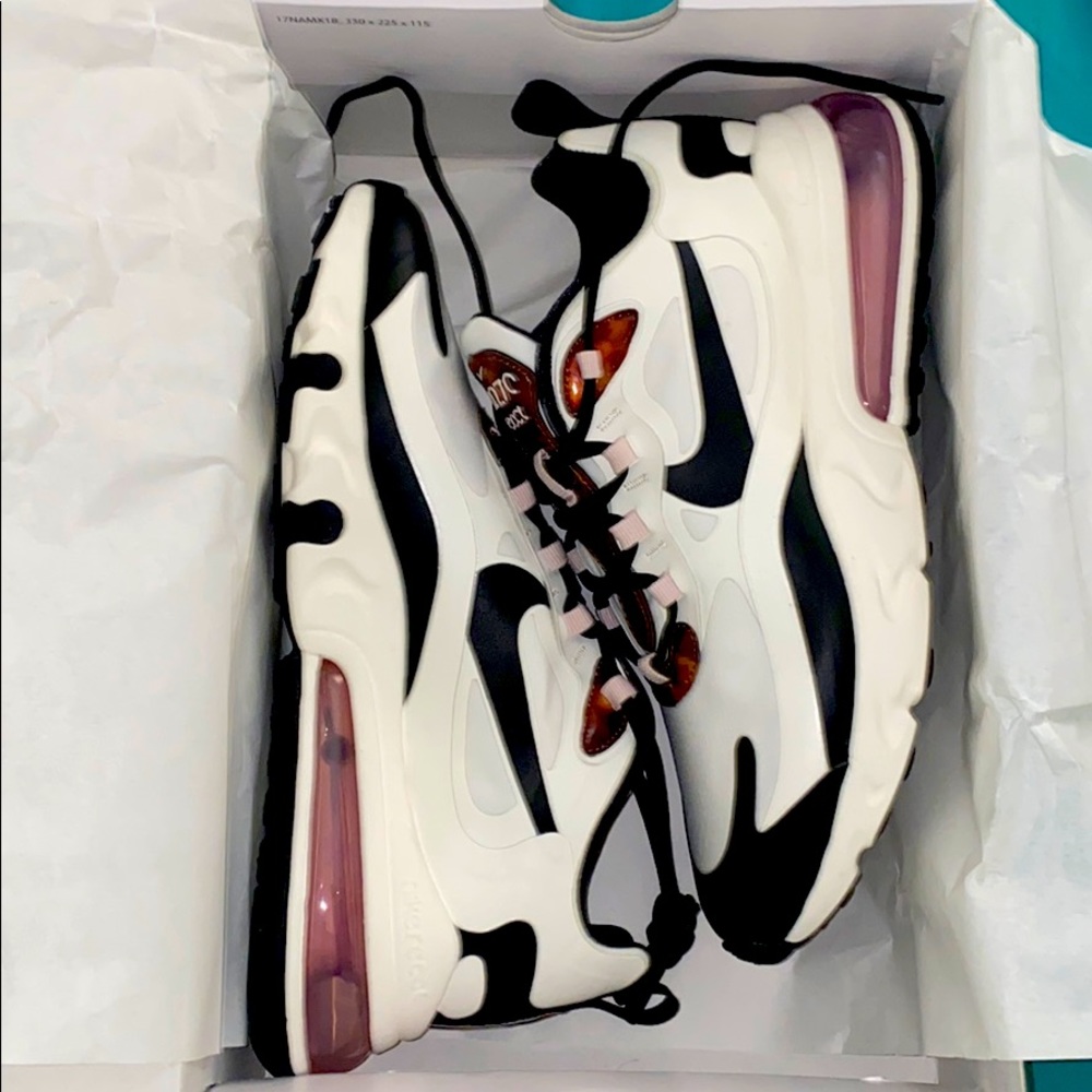 Nike Air Max React 270 Women’s Size 9